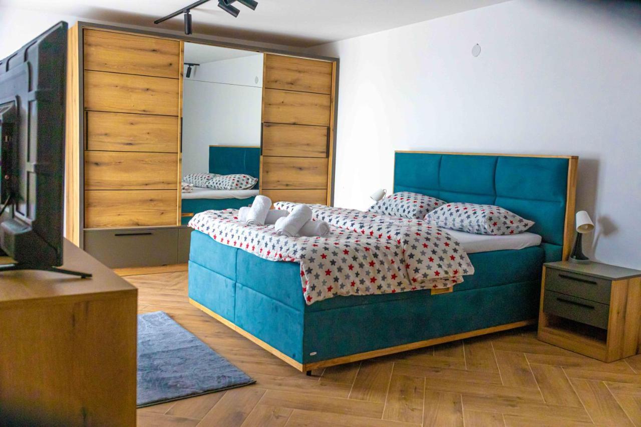 City Escape Luxury Villa Zuce Екстер'єр фото
