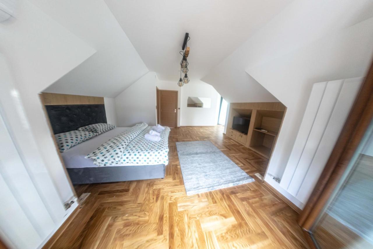 City Escape Luxury Villa Zuce Екстер'єр фото