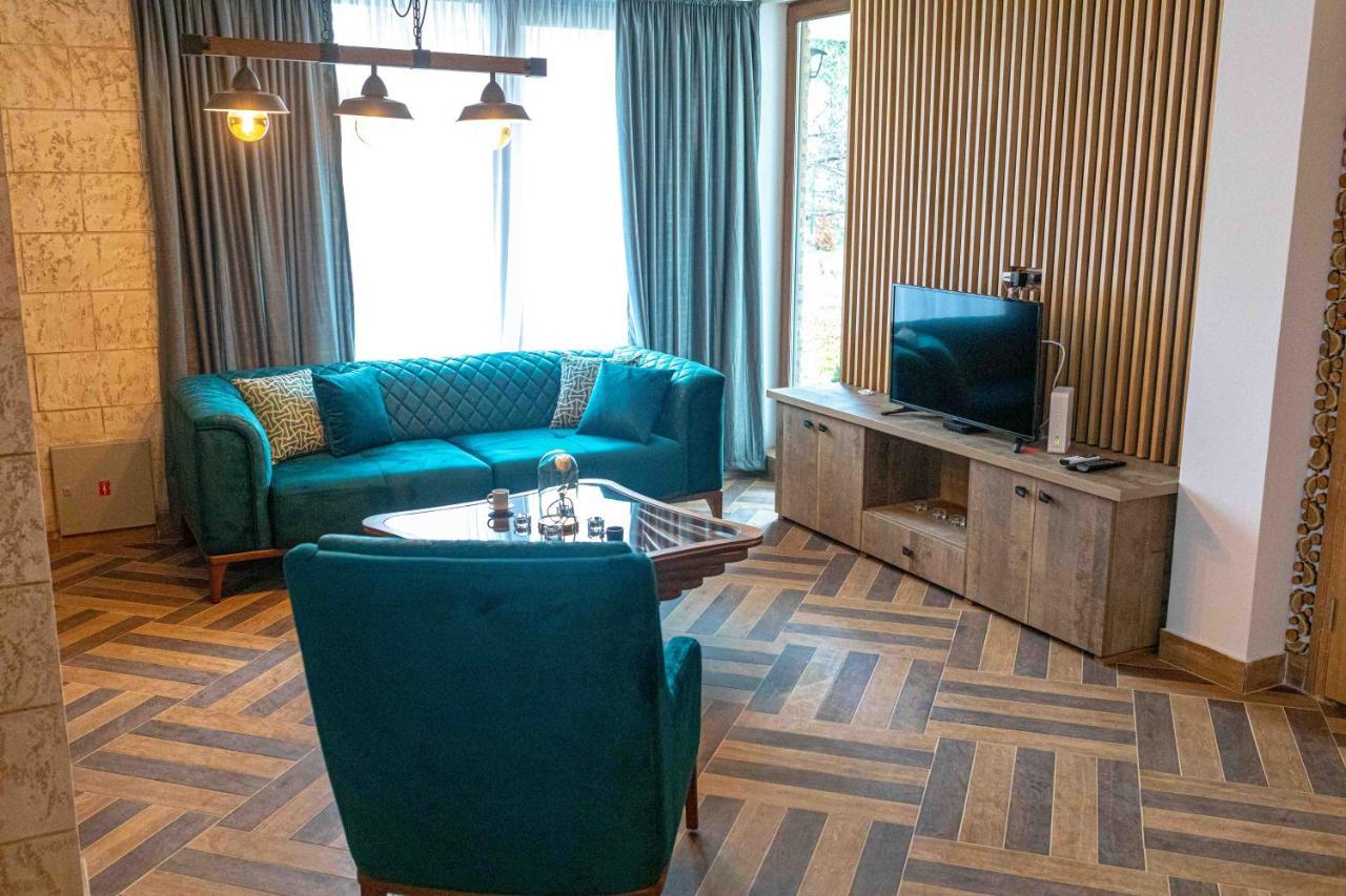 City Escape Luxury Villa Zuce Екстер'єр фото