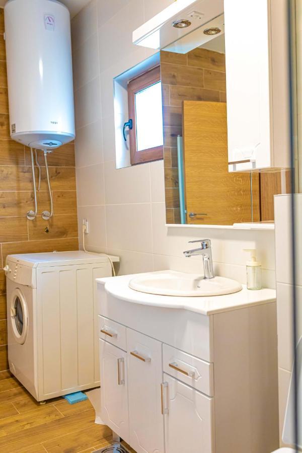 City Escape Luxury Villa Zuce Екстер'єр фото