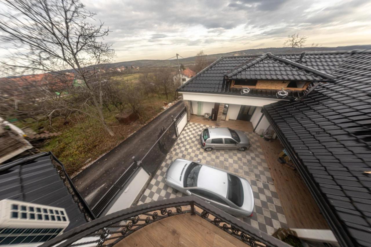 City Escape Luxury Villa Zuce Екстер'єр фото