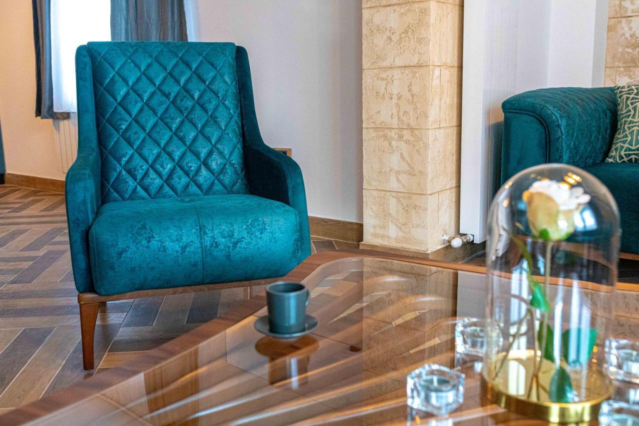 City Escape Luxury Villa Zuce Екстер'єр фото