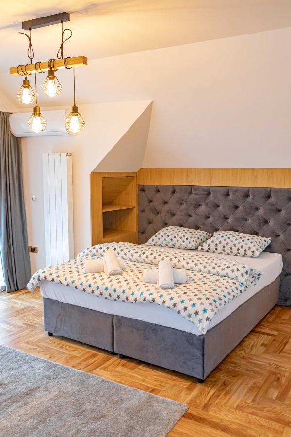 City Escape Luxury Villa Zuce Екстер'єр фото