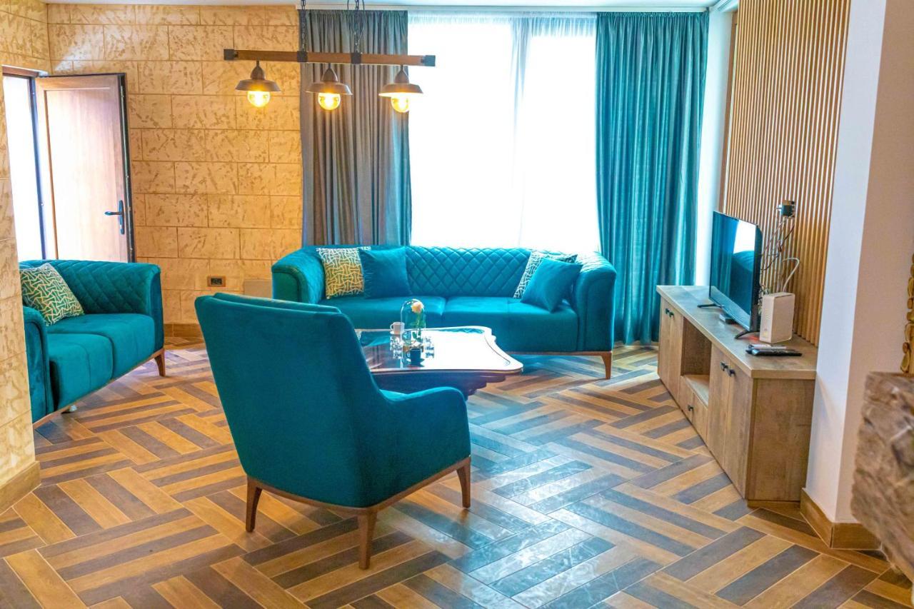 City Escape Luxury Villa Zuce Екстер'єр фото