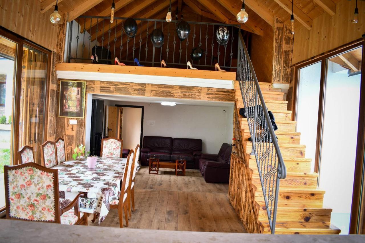 City Escape Luxury Villa Zuce Екстер'єр фото