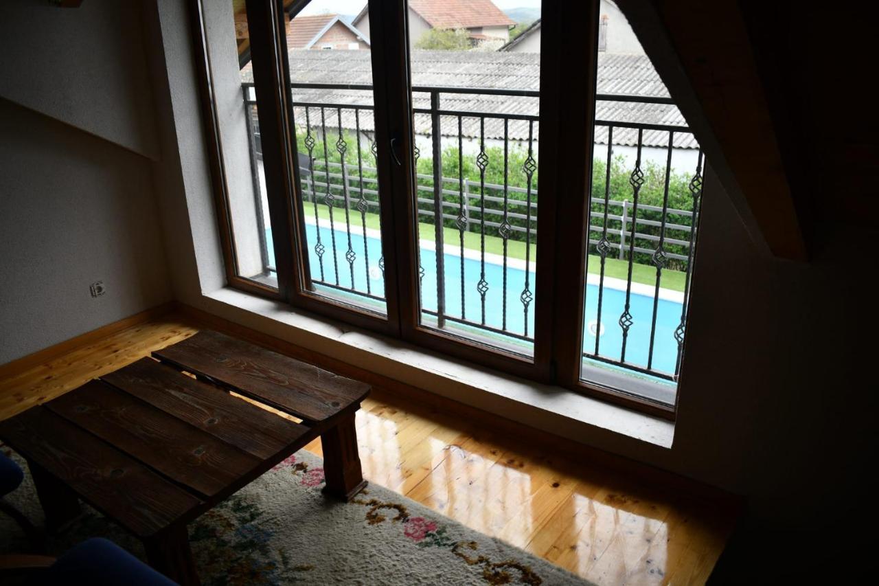 City Escape Luxury Villa Zuce Екстер'єр фото